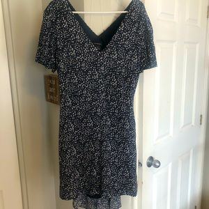 Club Monaco navy/white floral mini - cute back cutout